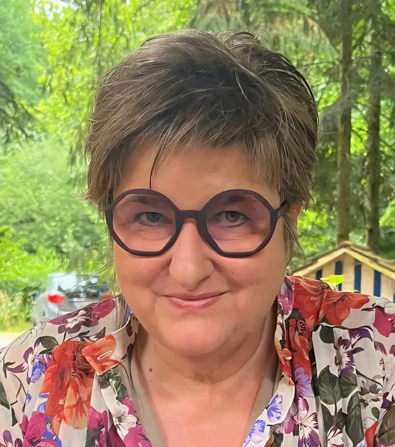 Porträt von Brigitte Eberlein – Inhaberin von Eberlein Illumination
